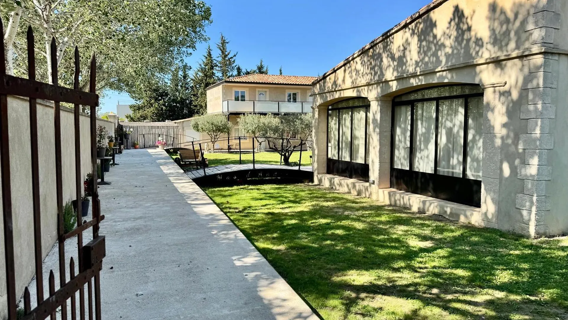 Guest house Mas D'Andiol Hotel Plan-d'Orgon